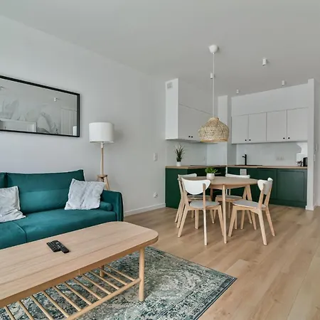 Ltc - Abrahama Srodmiescie * غدينيا